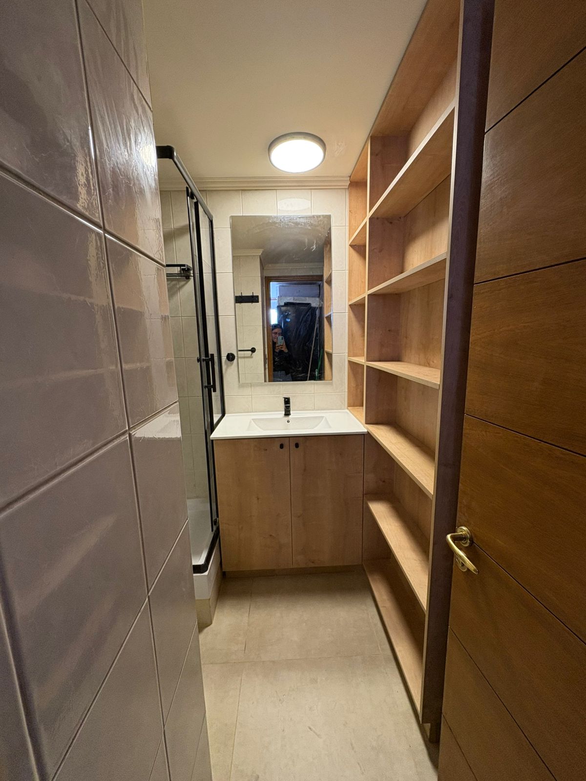Apartamento Providencia: Negro Mate & Oro